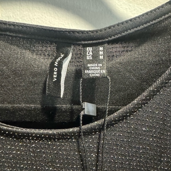 Vero Moda sparkly black dress. Size Medium - Picture 2 of 4